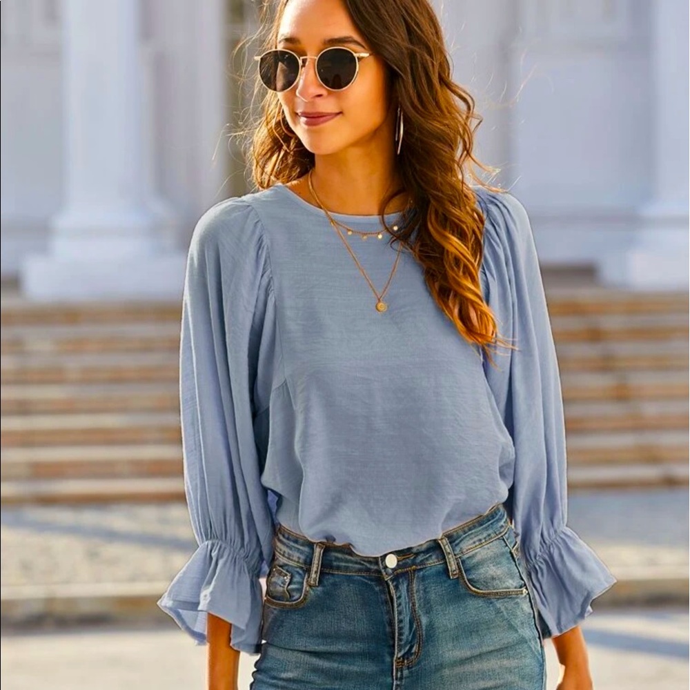DUSTY BLUE SOLID KEYHOLE BACK FLOUNCE SLEEVE TOP